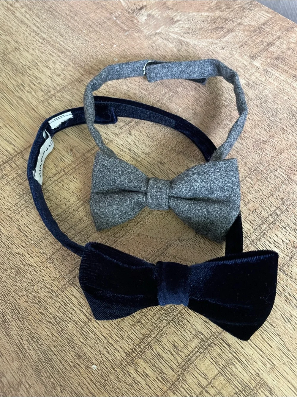 Classic boys’ Velvet and Wool Bow Tie Set - Navy & Gray